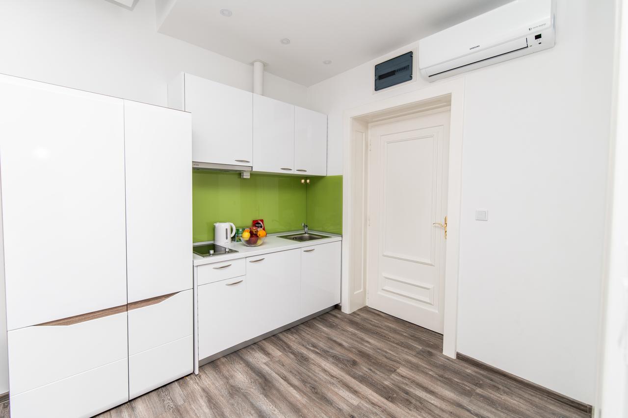 Modern Studio For 3 People In The Heart Of The City Center Sarajevo Exterior photo